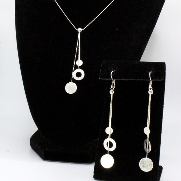 Contemporary Sterling Silver Drop Circular Exquisite Dainty Necklace Set - Picture 3 of 10